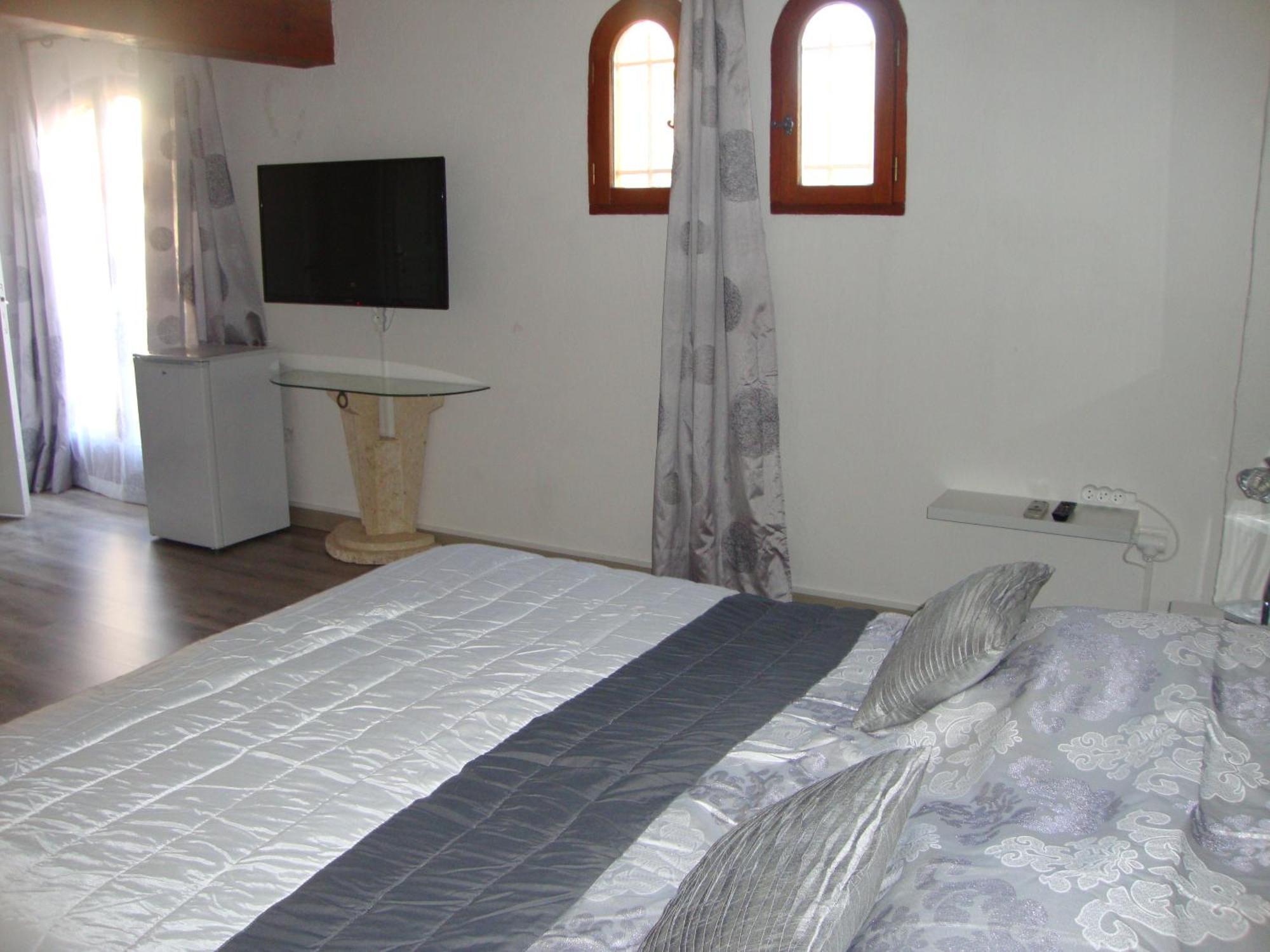 Le Soleil Bleu Bed & Breakfast Fréjus
