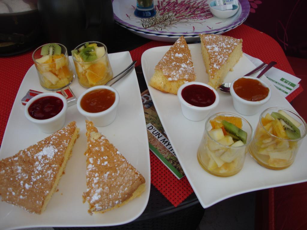 Le Soleil Bleu Bed & Breakfast