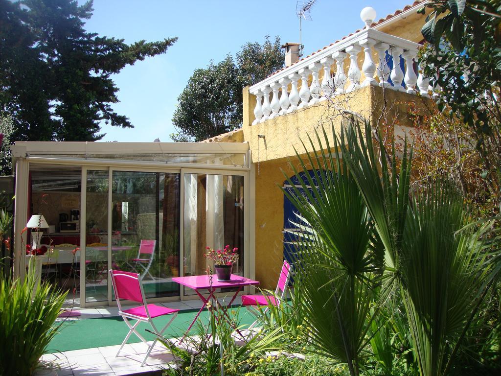 Le Soleil Bleu Bed & Breakfast Fréjus