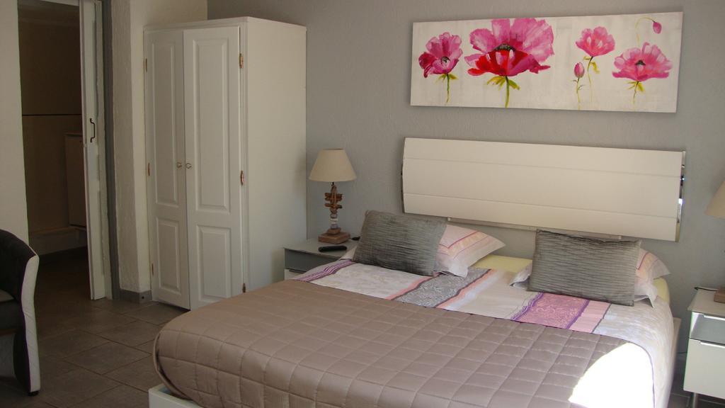 Bed & Breakfast Le Soleil Bleu Fréjus