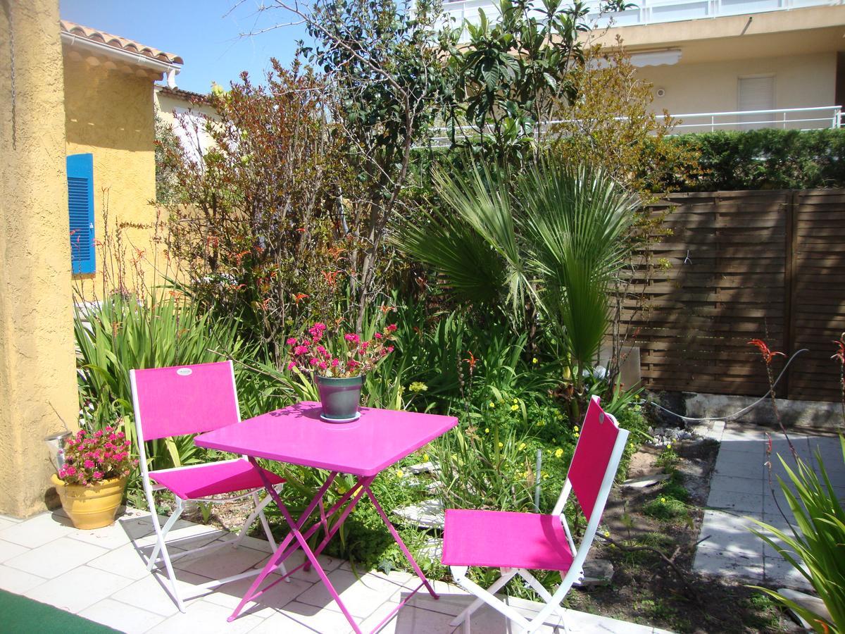 Le Soleil Bleu Bed & Breakfast